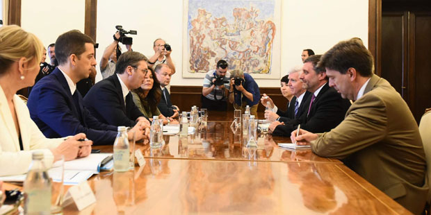 Вучић се састао са Палмером